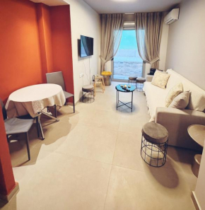 Minimal 2bd apartment in Thisio